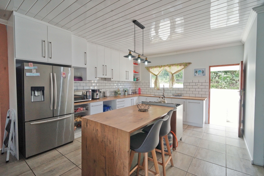 4 Bedroom Property for Sale in Cosy Corner Eastern Cape